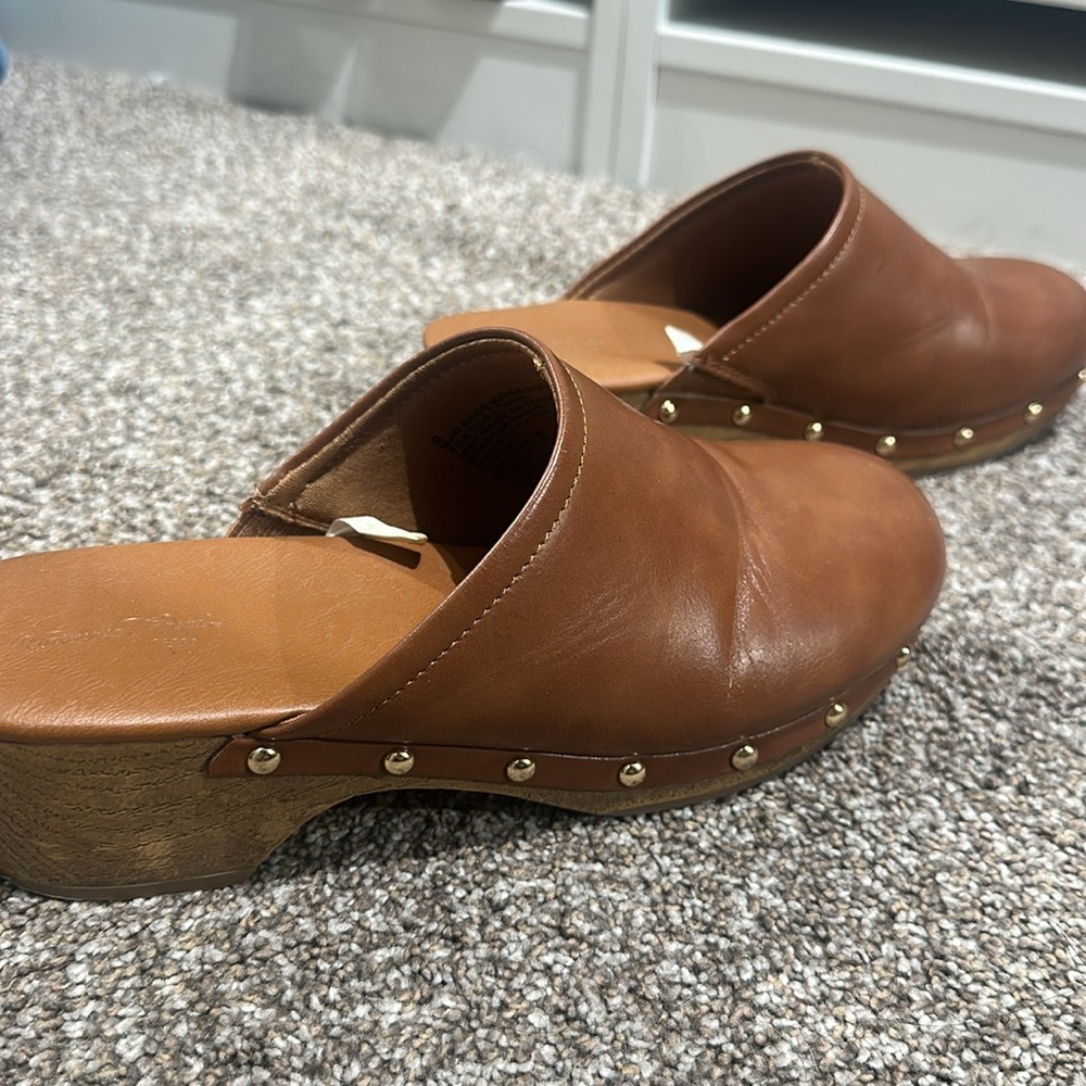 Universal Thread Brown Mules - Picture 5 of 6
